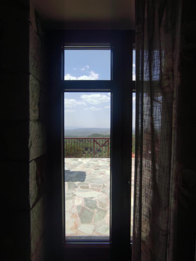 Meterizi Guesthouse Varvitsa Bagian luar foto