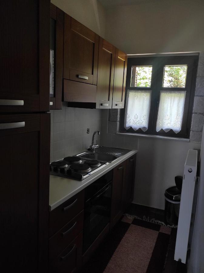 Meterizi Guesthouse Varvitsa Bagian luar foto