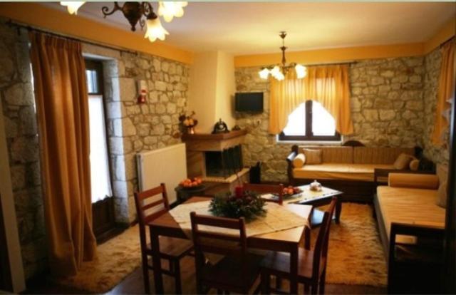 Meterizi Guesthouse Varvitsa Bagian luar foto